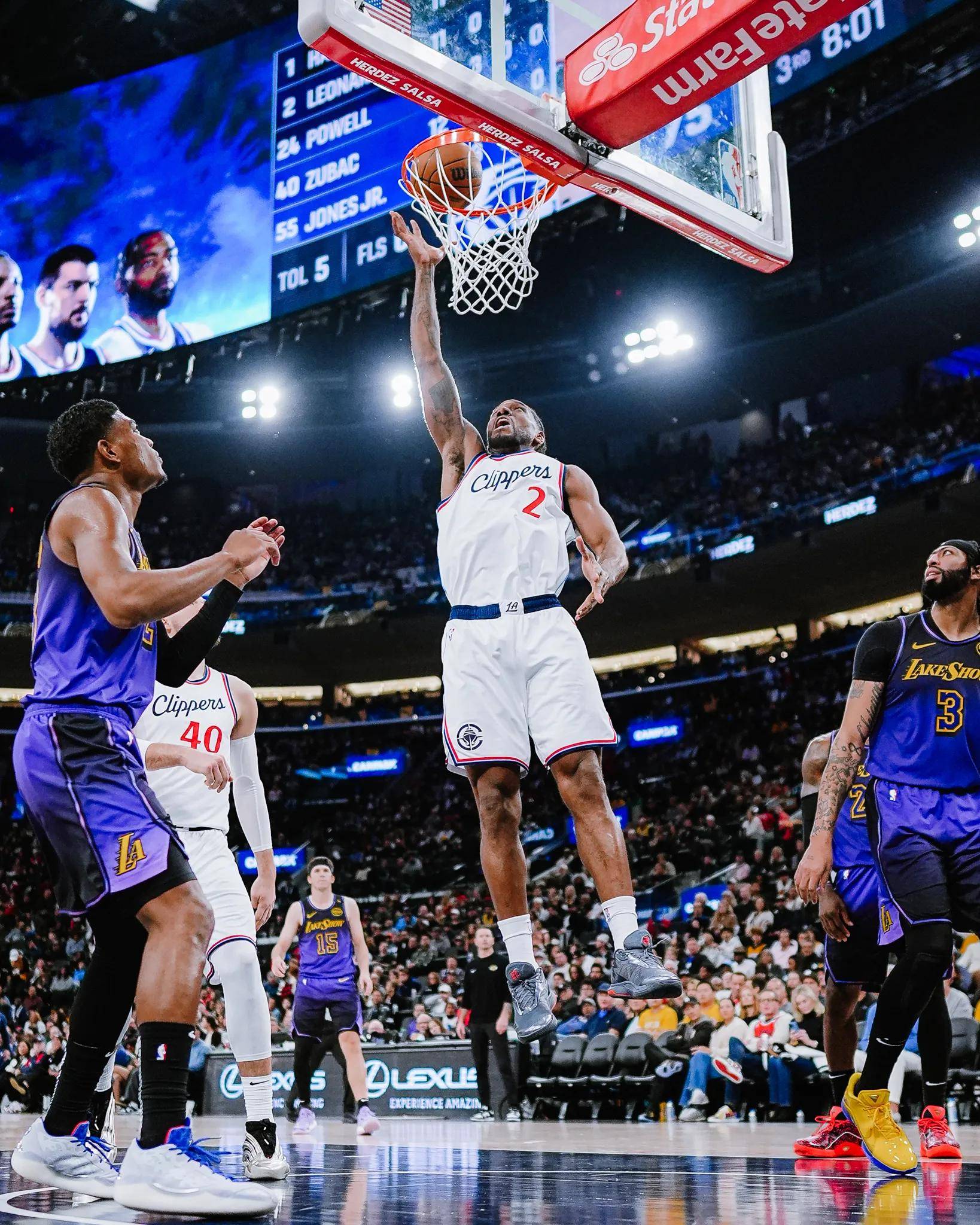 包含快船队主场失利，遭遇三连败劣势的词条