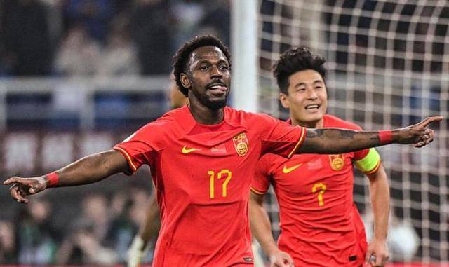 球队展现团队合作精神,共同为胜利而战的简单介绍 球队展现团队合作精神,共同为胜利而战的简单介绍