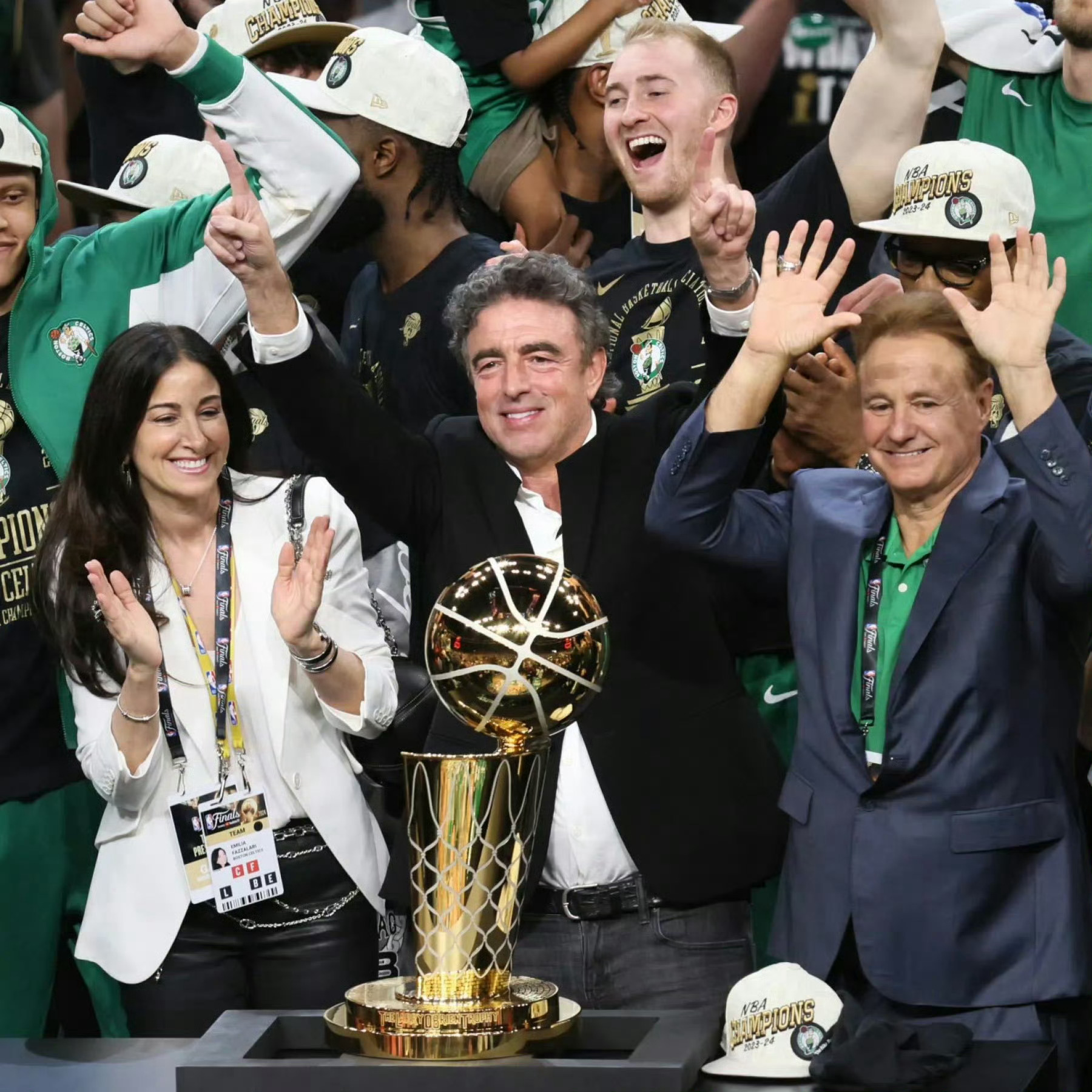 凯尔特人队主场夺冠狂欢持续