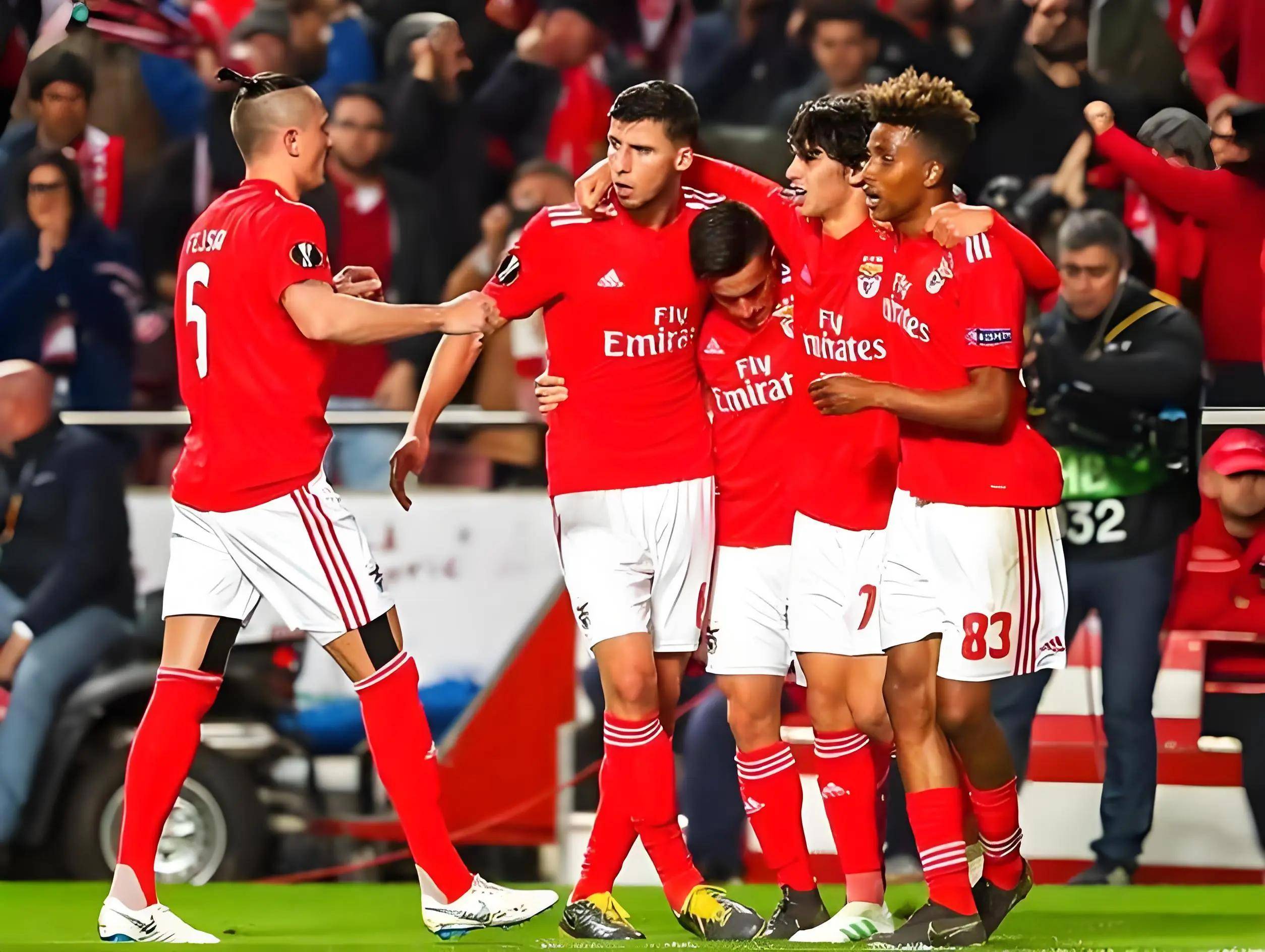 雷火电竞主播-关于拜仁慕尼黑球员积极备战比赛，不断调整最佳阵容的信息