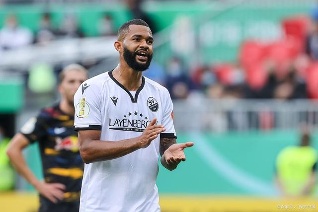 包含桑德豪森足球队在欧洲比赛中掀起热潮的词条 包含桑德豪森足球队在欧洲比赛中掀起热潮的词条