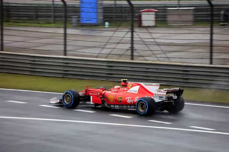 雷火电竞简介-索伯车队轻取威廉姆斯，佩雷兹关键制胜的简单介绍