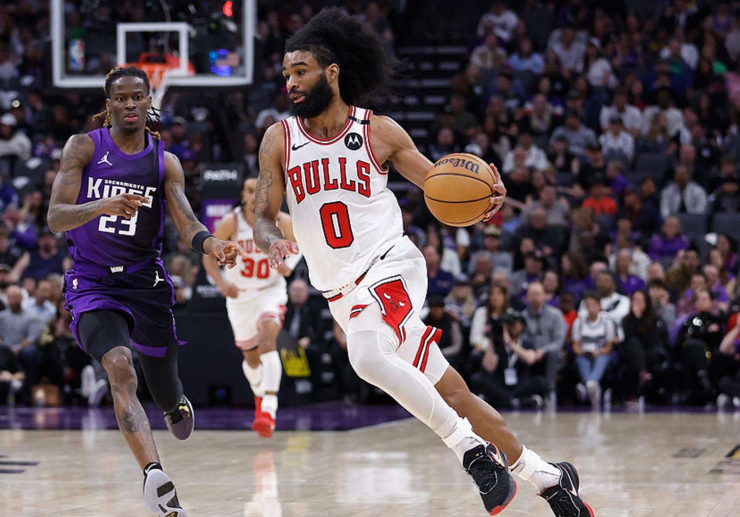 雷火电竞主播-公牛鏖战热火，锡安统治全场