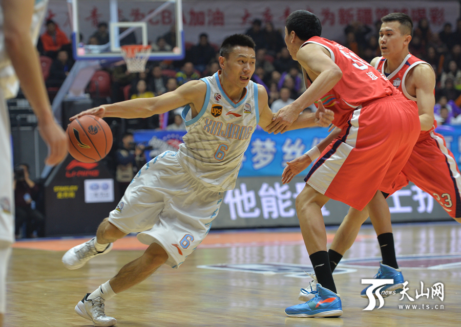 雷火电竞简介-新疆队轻取山东队，福克斯刷新纪录