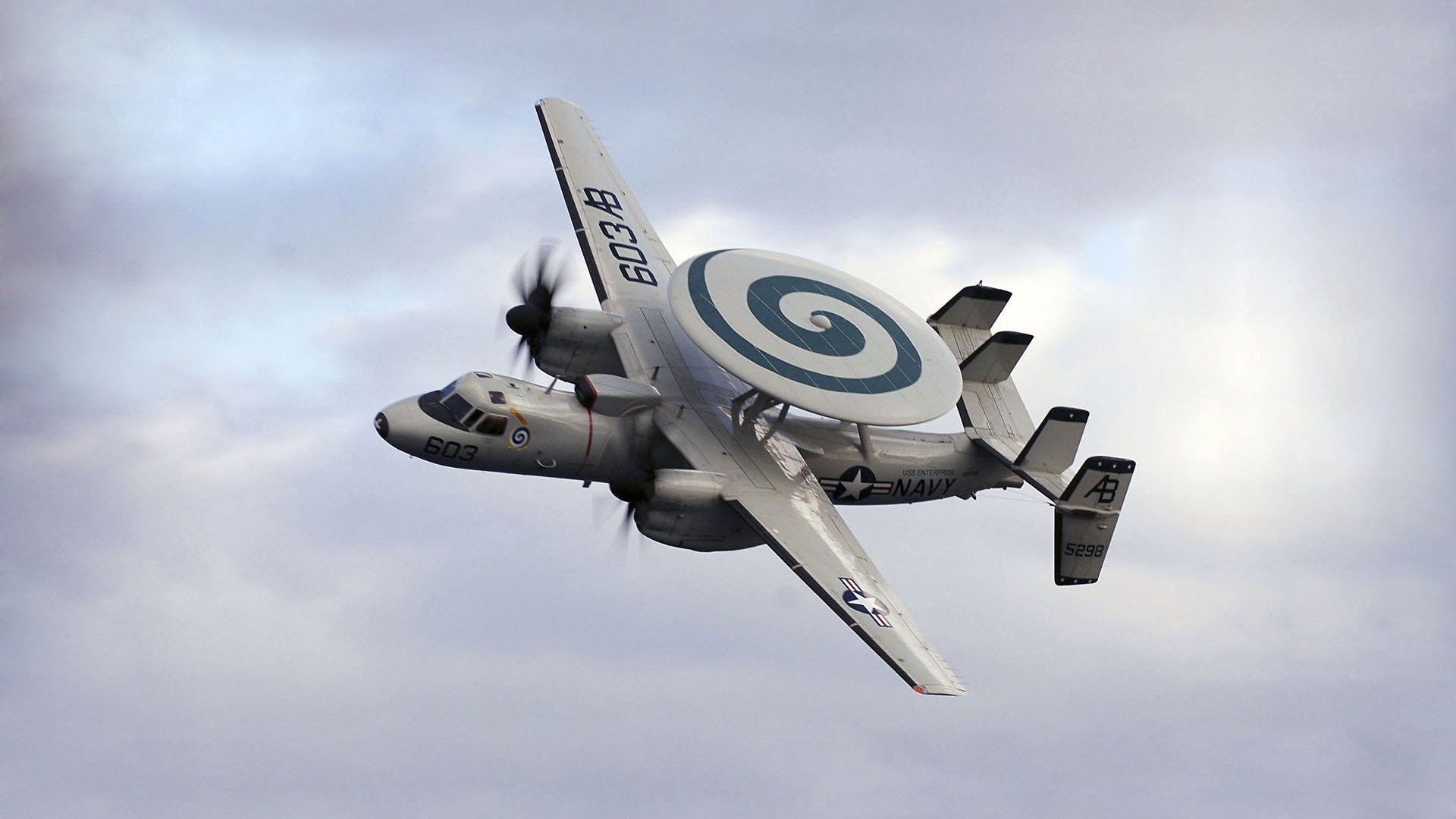 雷火电竞下载-窒息蜂群绞杀高原雄狮，乔治末节21分诠释关键先生