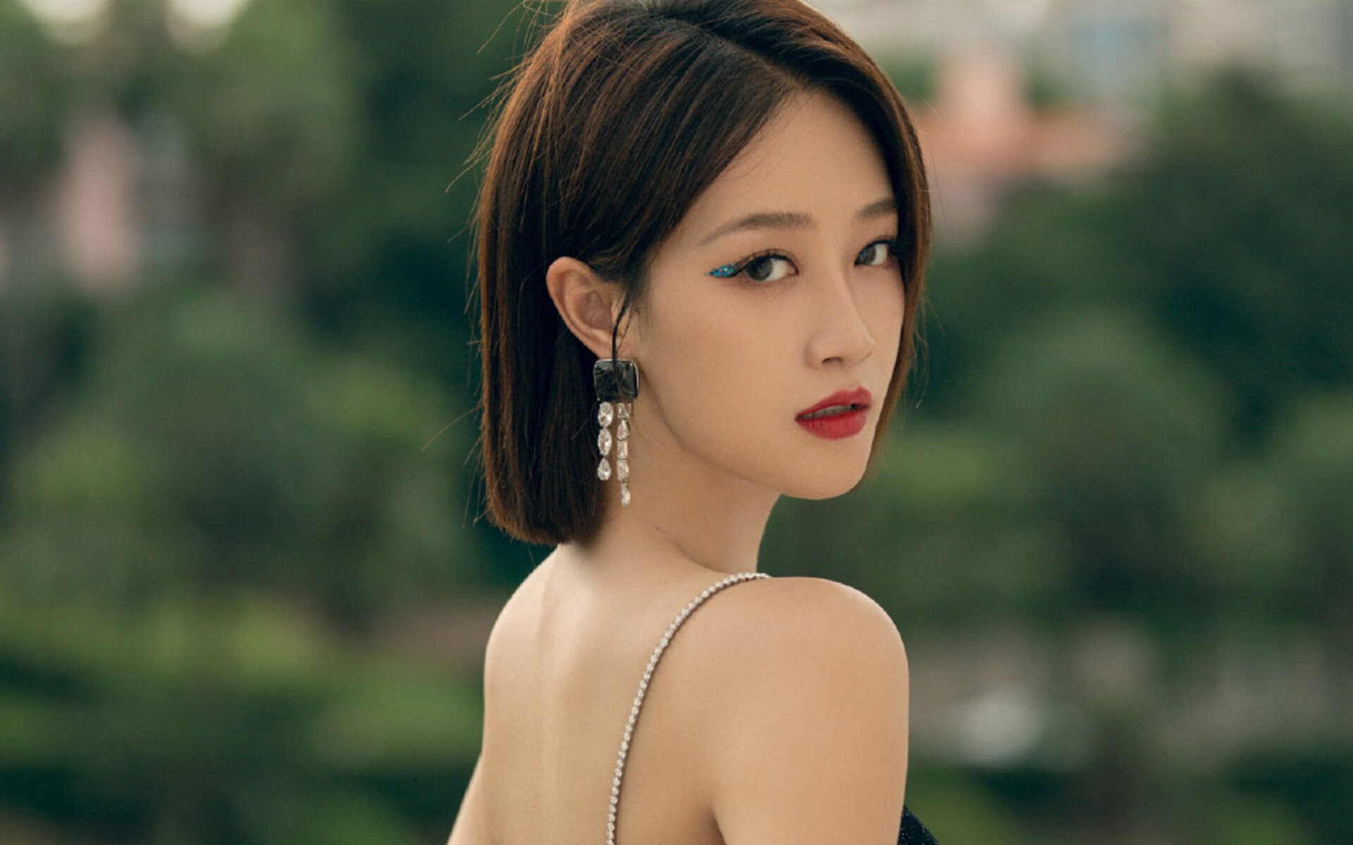 雷火电竞主播-钢网猛龙难锁希腊野兽，字母哥无解表现撕裂防线